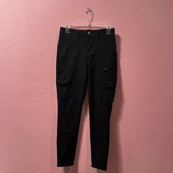 ELITE JEANS Women’s Black Cargo Stretchy Jeans Size 5/27 - Picture 1 of 4